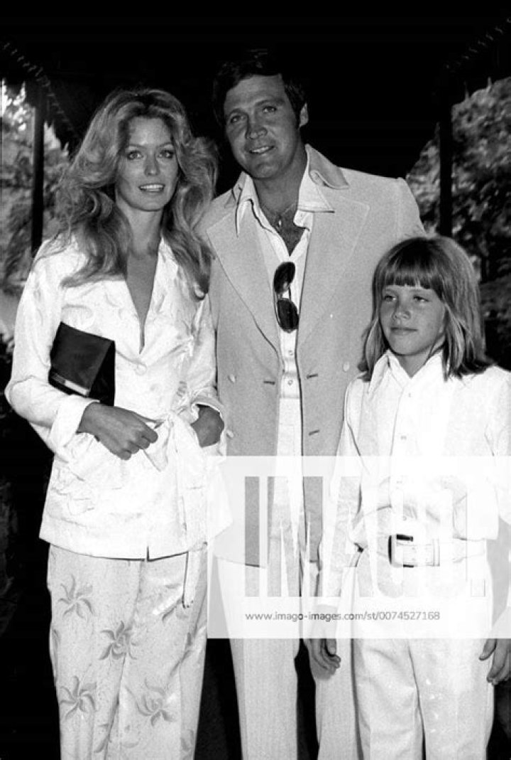 1987 Lee and his son Lee jr Lee majors, Bionic woman, Farrah fawcett