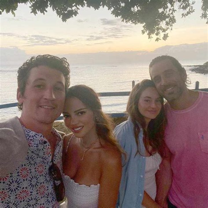 Aaron Rodgers, Shailene Woodley Have NonTraditional Relationship Source