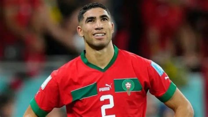 Achraf Hakimi's salary at PSG How much he makes per hour, day, week