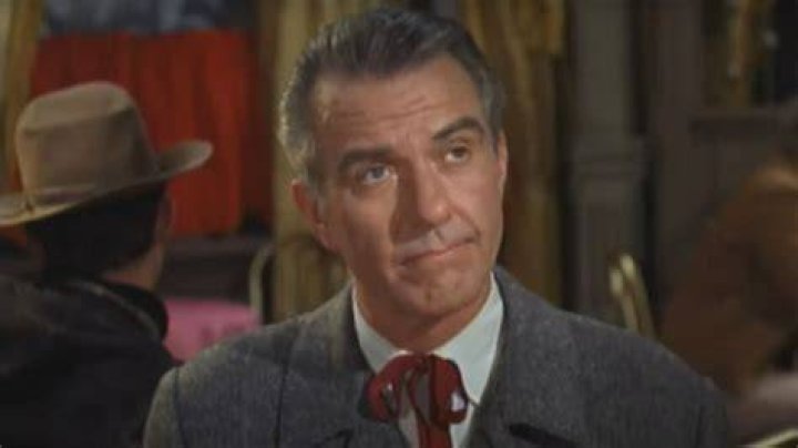ACTOR HUGH BEAUMONT WARD CLEAVER IN 'LEAVE IT TO BEAVER' 8X10 PHOTO