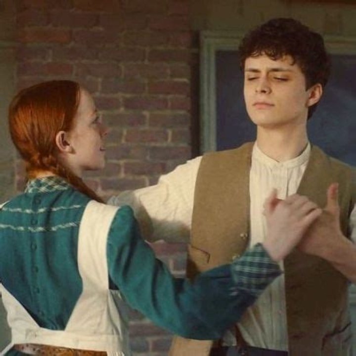 Actress Amybeth McNulty Is Dating Someone. Then Who Is Her Boyfriend