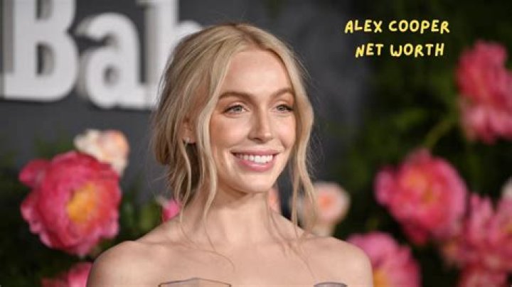 Alexandra Cooper Net Worth 2022 Here Complete Information About Her