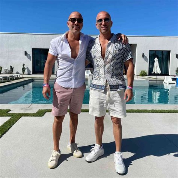 Brett Oppenheim Bio, net worth wiki, age, education, married, wife