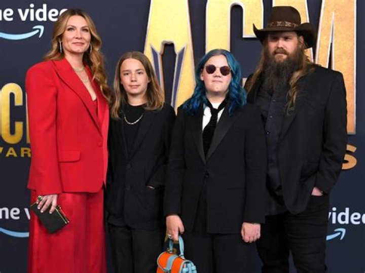 Chris Stapleton & Family Photos Hollywood Life