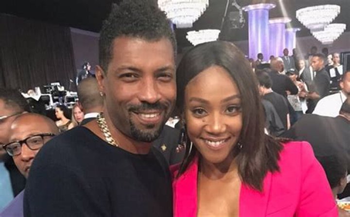 Deon Cole Married, Wife, Gay, Net Worth