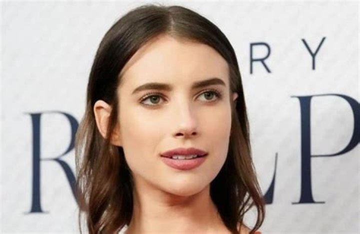 Emma Roberts measurements, bio, height,weight, shoe and bra size