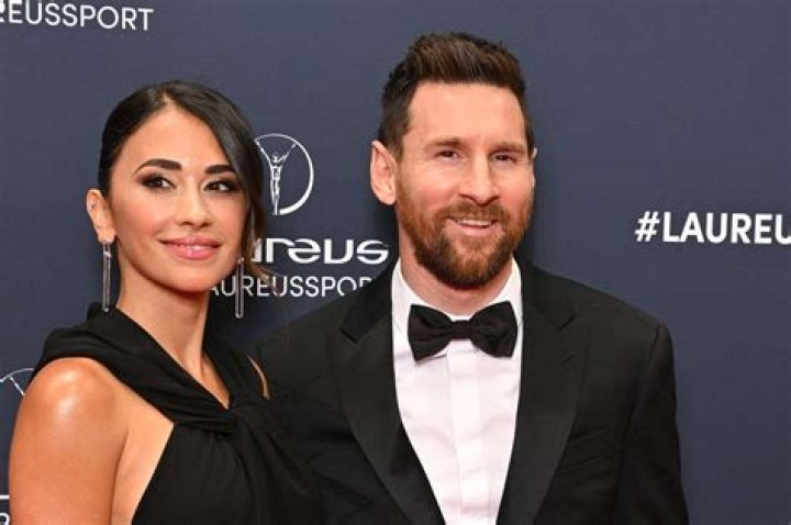 ESPOSA DE LIONEL MESSI Quem &eacute; Antonella? Conhe&ccedil;a a hist&oacute;ria de amor de