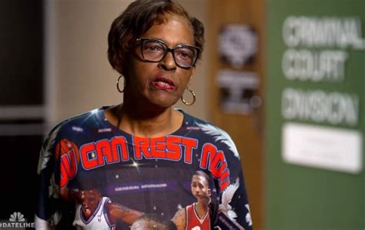 Exwife of slain NBA player Lorenzen Wright pleads guilty to planning