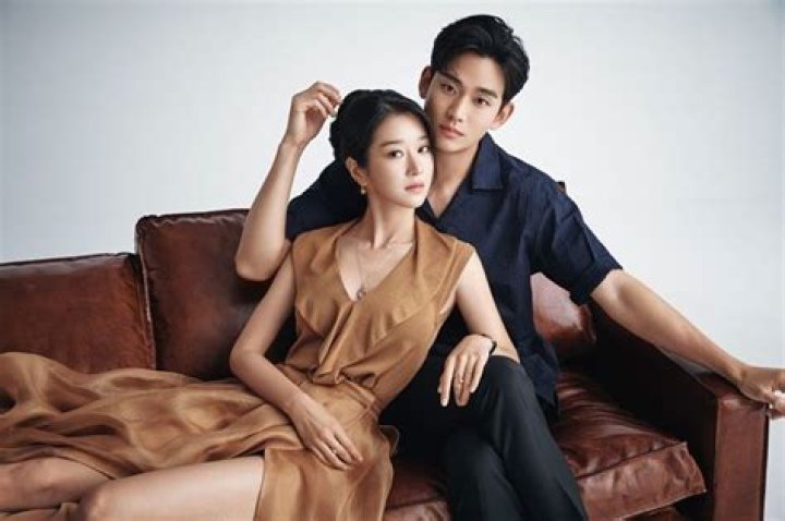 For Kim Soohyun and Seo Yeji, ‘it’s okay to not be okay’