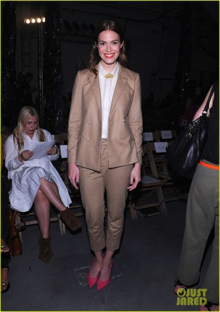 Gabriel Mann Fashion Fun with Mandy Moore & Josh Bowman! Photo