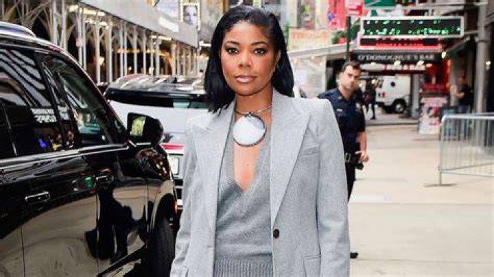 Gabrielle Union Shows Off Her Curves At The Pool And Fans Are Here For