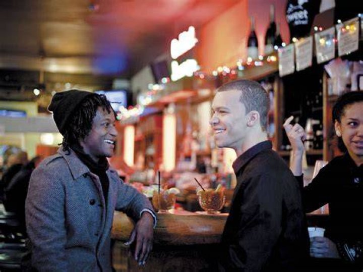 Gay bars in chicago like shameless hohpatees
