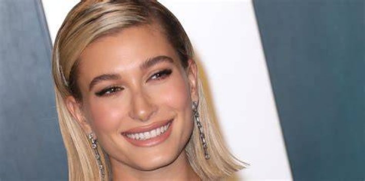 Hailey Bieber Has an Ovarian Cyst 'The Size of an Apple'…and It's Not
