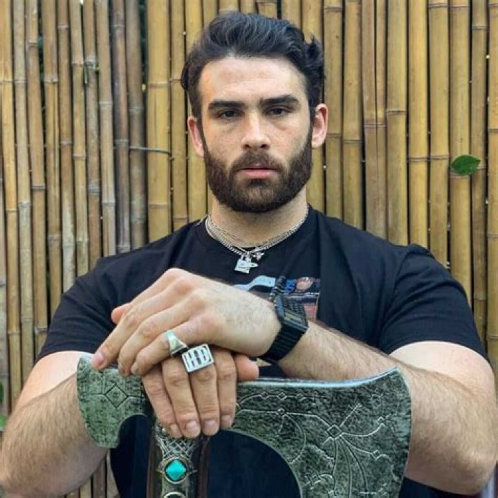 Hasan Doğan Piker Bio, Age, Wife, Children, Parents, Siblings, Net Worth