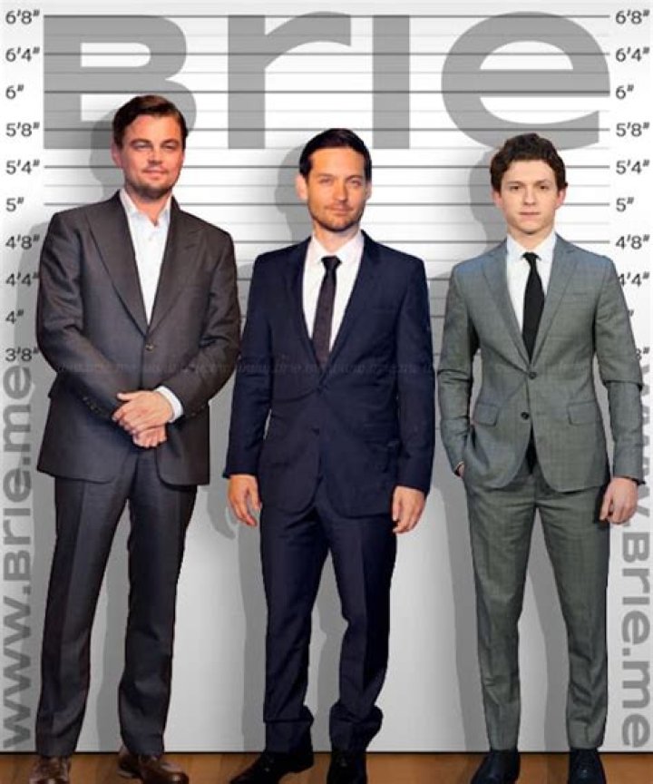 How tall is Tobey Maguire Super Stars Bio