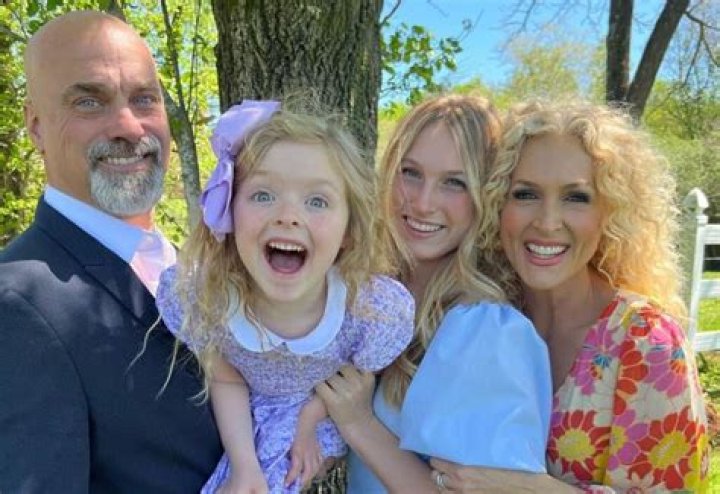 Is Little Big Town Family: Are They Really Related?