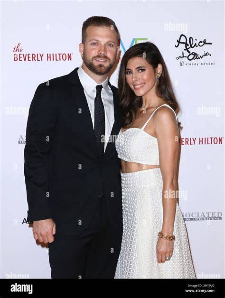 JAMIELYNN SIGLER and Cutter Dykstra Enjoying Their Honeymoon in Santa