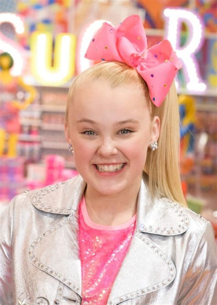 JoJo Siwa Biography, Height & Life Story Super Stars Bio