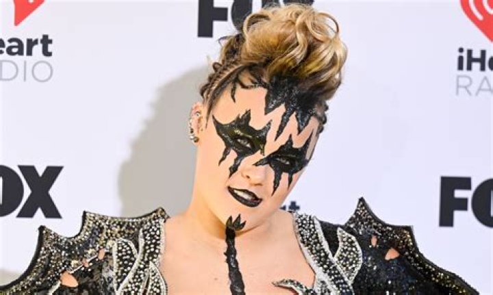 Jojo Siwa's popularity skyrocketing after coming out