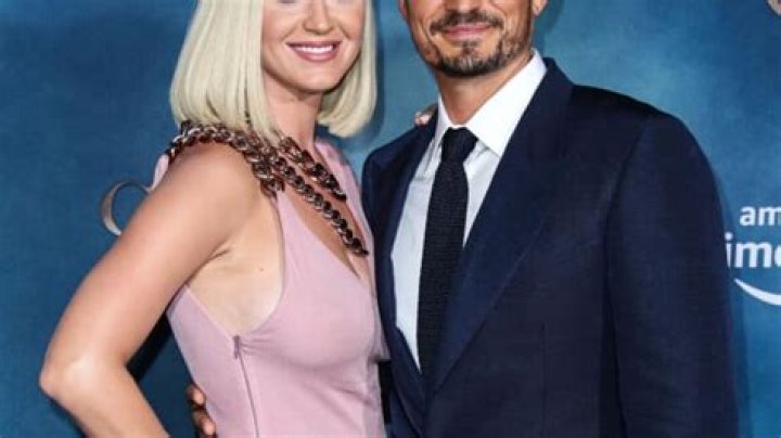 Katy Perry enceinte, attend son premier enfant avec Orlando Bloom Crumpe