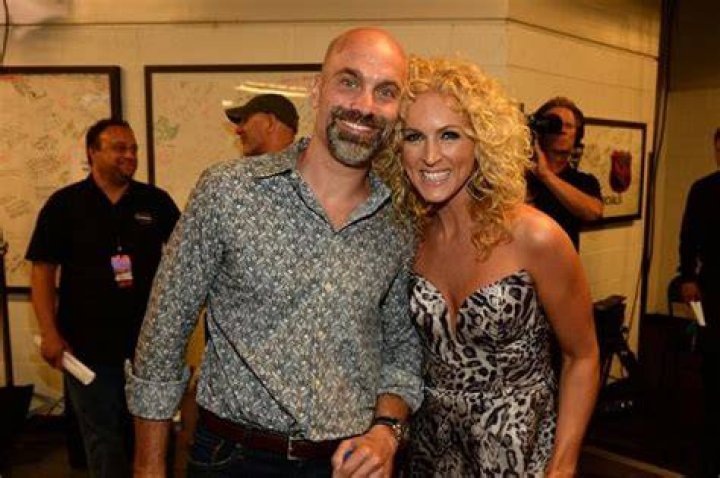 Kimberly + Stephen Schlapman Country Love Stories
