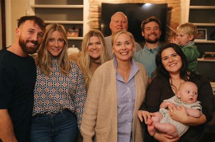Leanne Parents, Siblings, Husband, Kids, Career and Net Worth