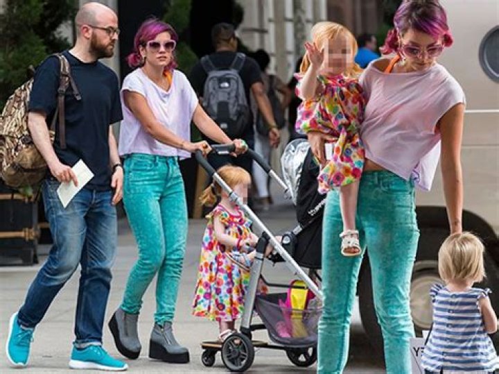Lily Allen Wants Kids With David Harbour 1 Month After Wedding Us Weekly