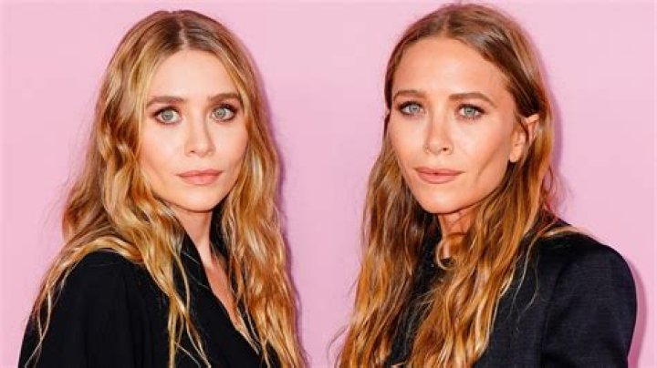 MaryKate and Ashley Olsen MaryKate & Ashley Olsen Photo (17172453