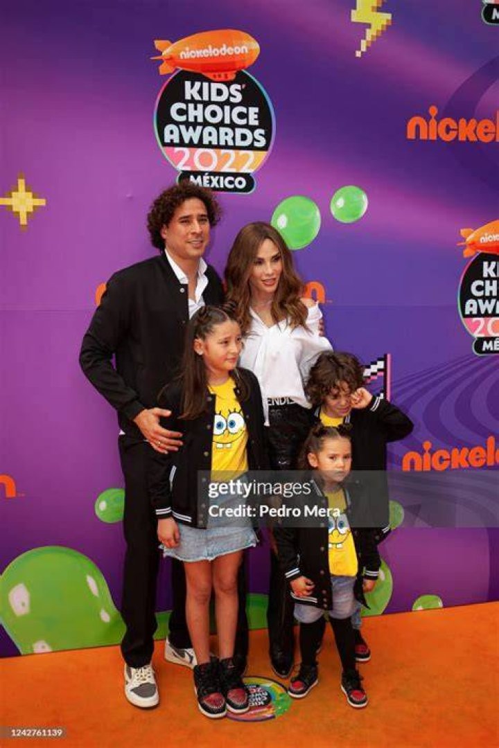 Memo Ochoa Kids