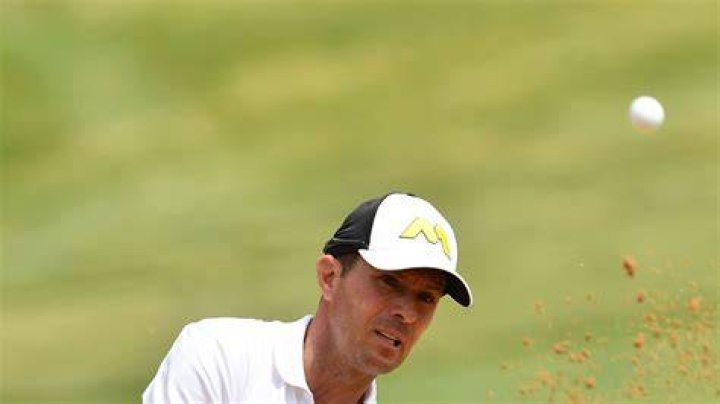 Mike Weir makes first worldwide cut since November 2014 in Sicily