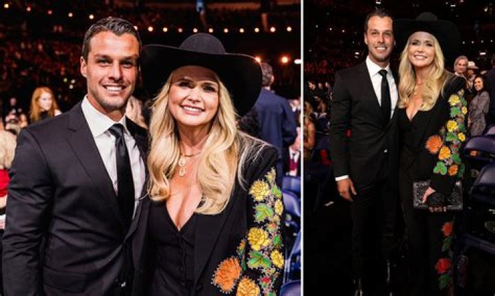 Miranda Lambert & Hunky Hubby Take His Baby Son Out Together