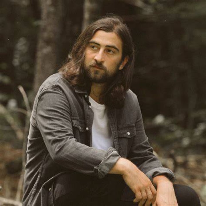Noah Kahan latest news, related musicians and releases