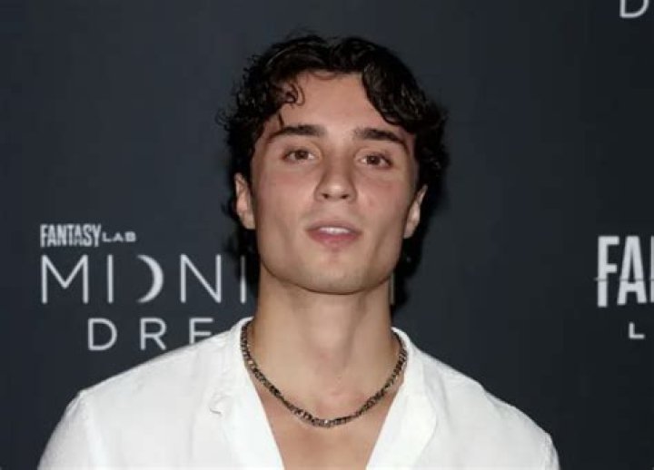 Peter Vigilante Net Worth 2023 What Is The "Too Hot To Handle" Star Worth?