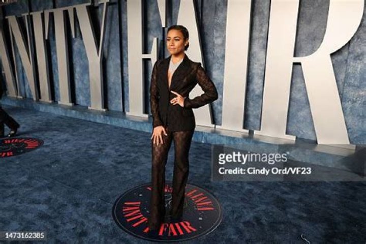 Photo Ariana DeBose attends Vanity Fair Oscar Party in Beverly Hills