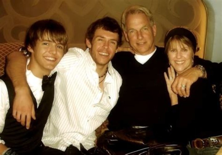 Photo by MarkHarmonAddicts Mark harmon family, Celebrity families