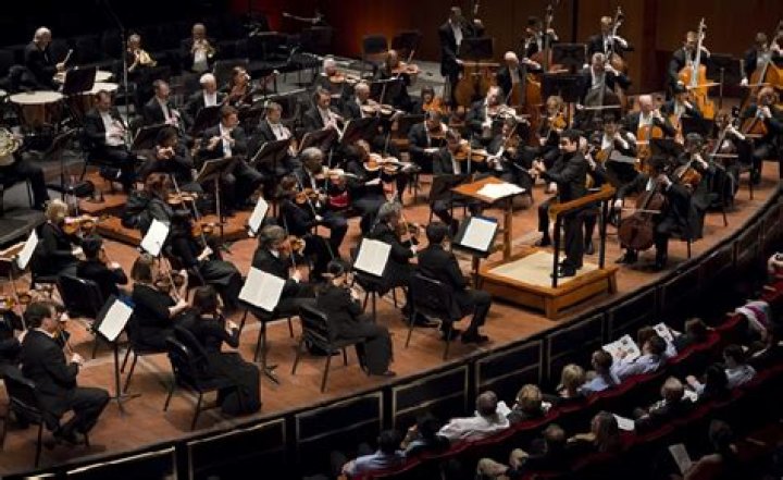 Phylicia Rashad joins Houston symphony concert