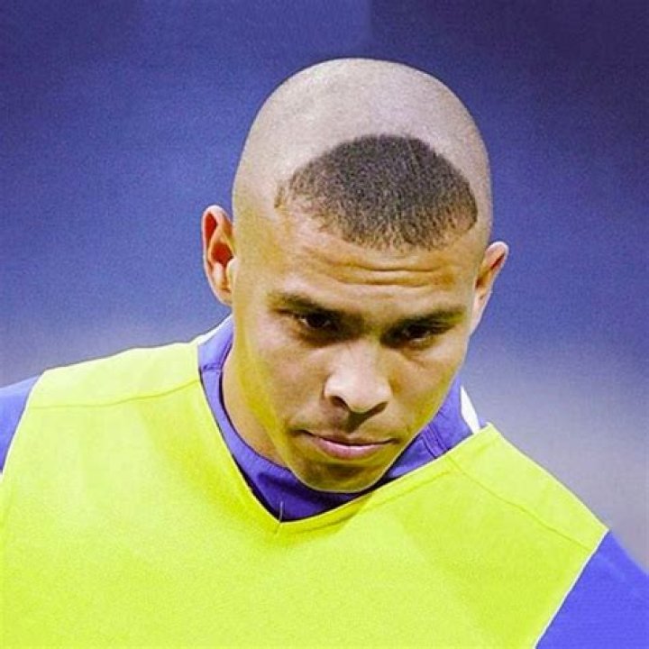R9 Haircut The Strange Reason Behind This Haircut