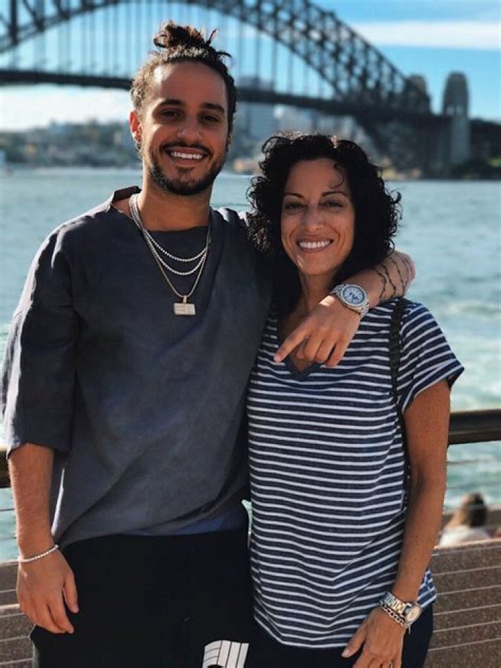 Rapper Russ Height Weight Body Statistics Biography Healthy Celeb