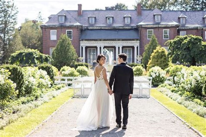 Real New England Weddings Leah Francona & Paul Michael Rice