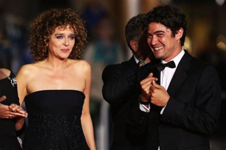 Riccardo Scamarcio e Valeria Golino litigano a Venezia