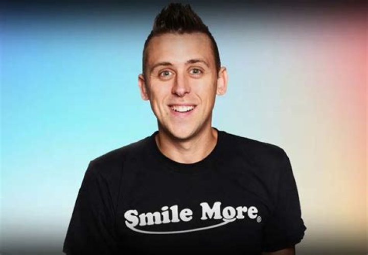 Roman Atwood Net Worth, Bio, Wiki, Age, Height, Wife, Zodiac Sign
