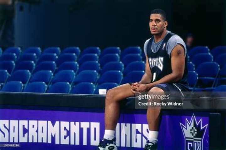 Sacramento Kings to Interview Corliss Williamson