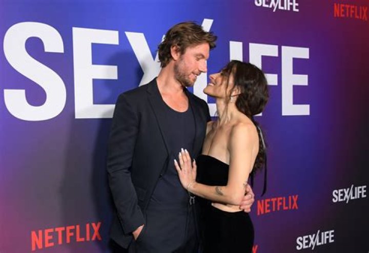 Sex/Life&rsquo;s Sarah Shahi and Adam Demos just made their red carpet debut