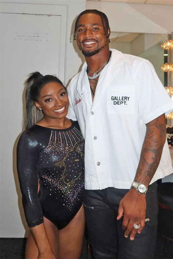 Simone Biles and Jonathan Owens’ Wedding Photos