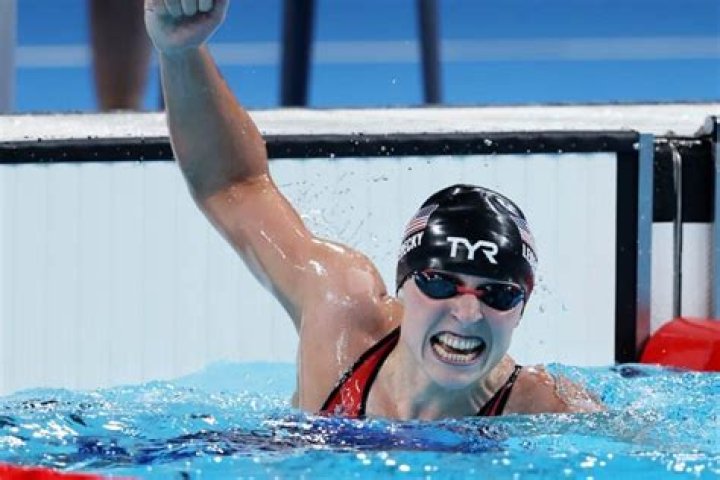 SwimSwam Issue 4 Katie Ledecky by Mike Lewis Mike Lewis, Swimming