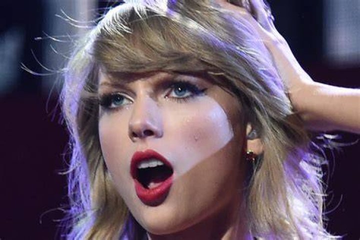 Taylor Swift The Worst Celebrity Wax Figures POPSUGAR Celebrity UK