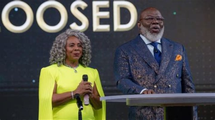 T.D. Jakes & Serita mark 38th anniversary with love P.M. News