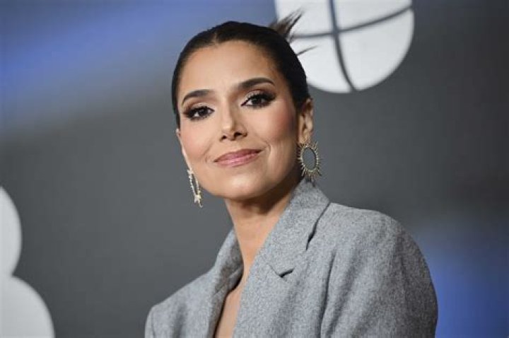 TO watch famous Mexican actress, model, and former beauty queen Blanca