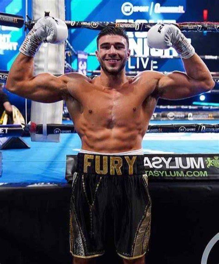 Tommy Fury Bio, Age, Net Worth, Height, In Relation, Nationality