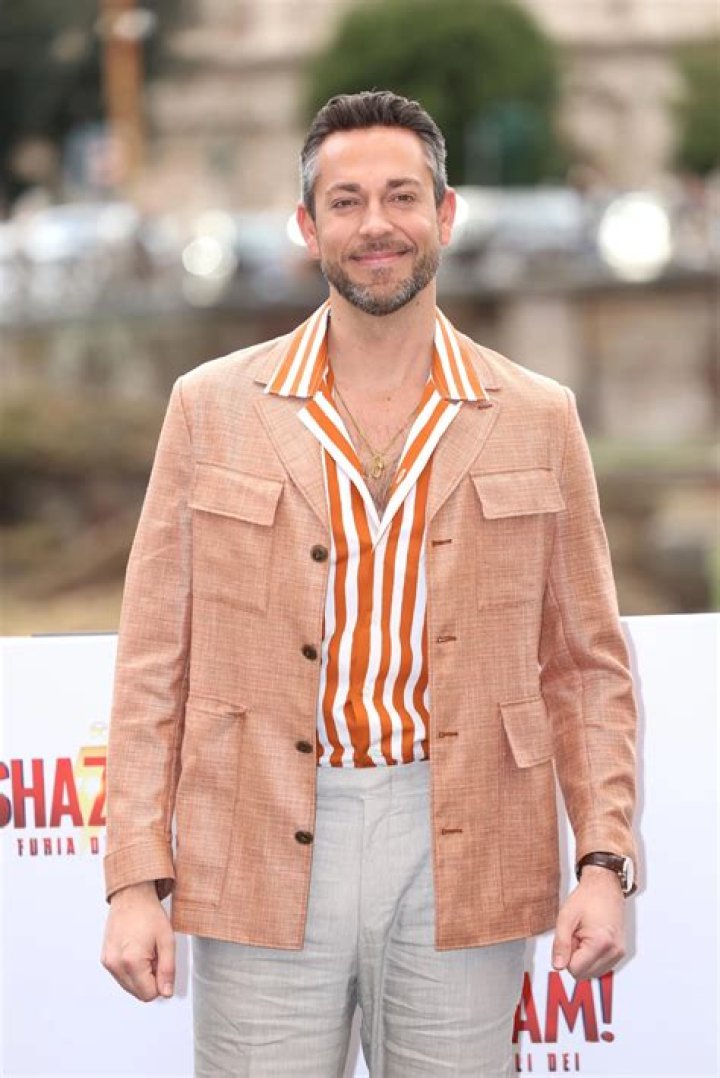 Zachary Levi Wiki 2021 Net Worth, Height, Weight, Relationship & Full